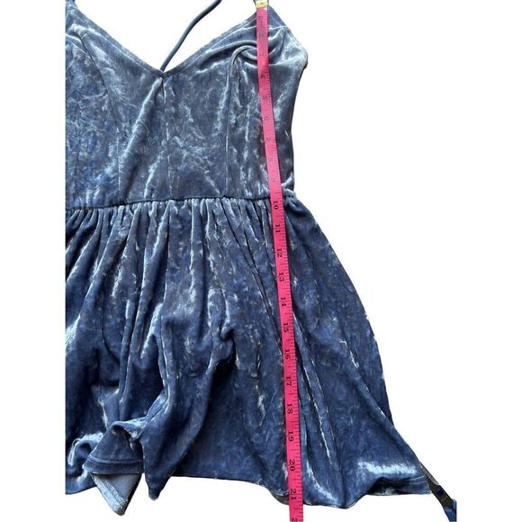 LA Hearts Romper Size Small Open Back Crushed Velvet Periwinkle Blue Velour - Picture 13 of 16